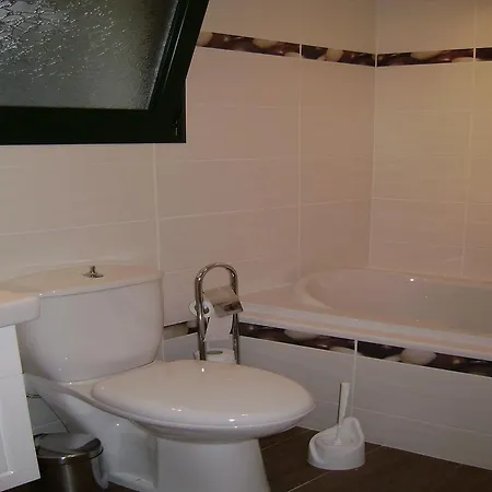 别墅 With Stunning Views Near