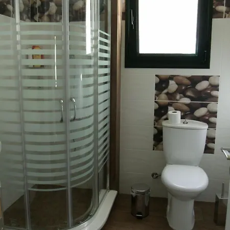 וילה With Stunning Views Near *